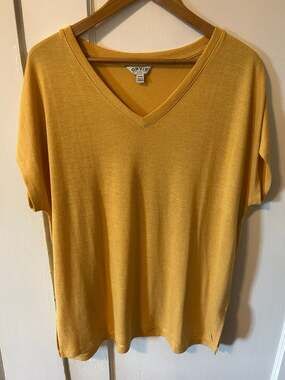 Orvis Classic Collection V-Neck Short Sleeve Sweater Yellow Size XL